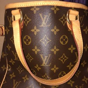 Louis Vuitton Batignolles vertical shoulder bag